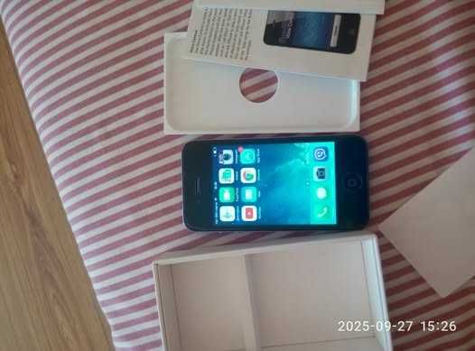 ipone 4 продам с коробкой зарядкой и инструкциями!