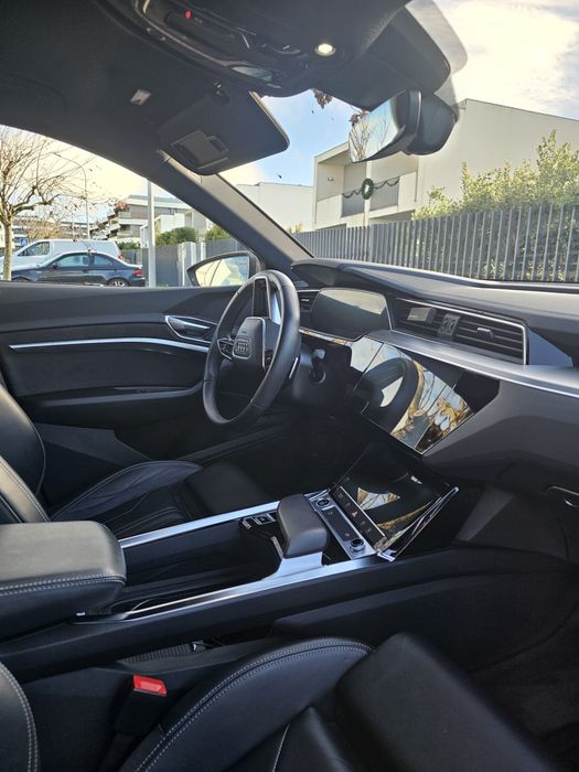Audi Q8 E - Tron Sportback 50 quattro S Line