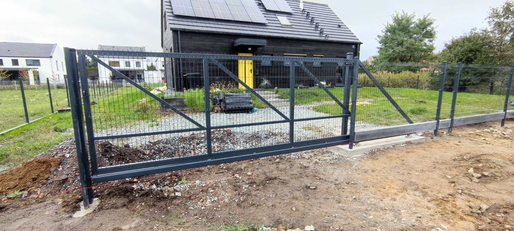 Montaż ogrodzeń panelowych, z siatki, likwidacja starego ,naprawa.