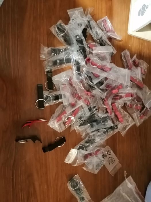 Porta chaves abre caricas /latas