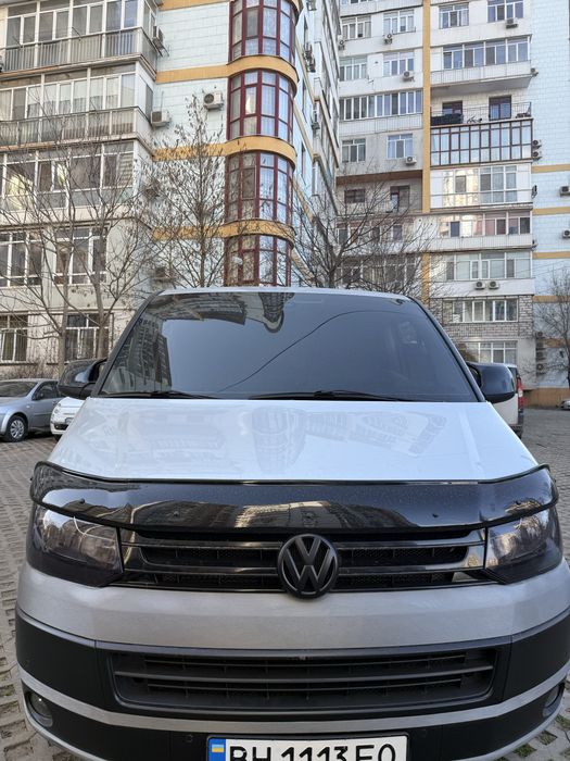 Volkswagen  multivan продам бус от хозяина