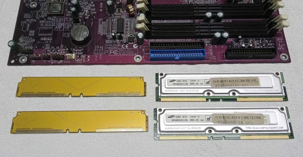 Motherboard socket 423 + Pentium 4 Willamette 1.4ghz + 256mb RIMM