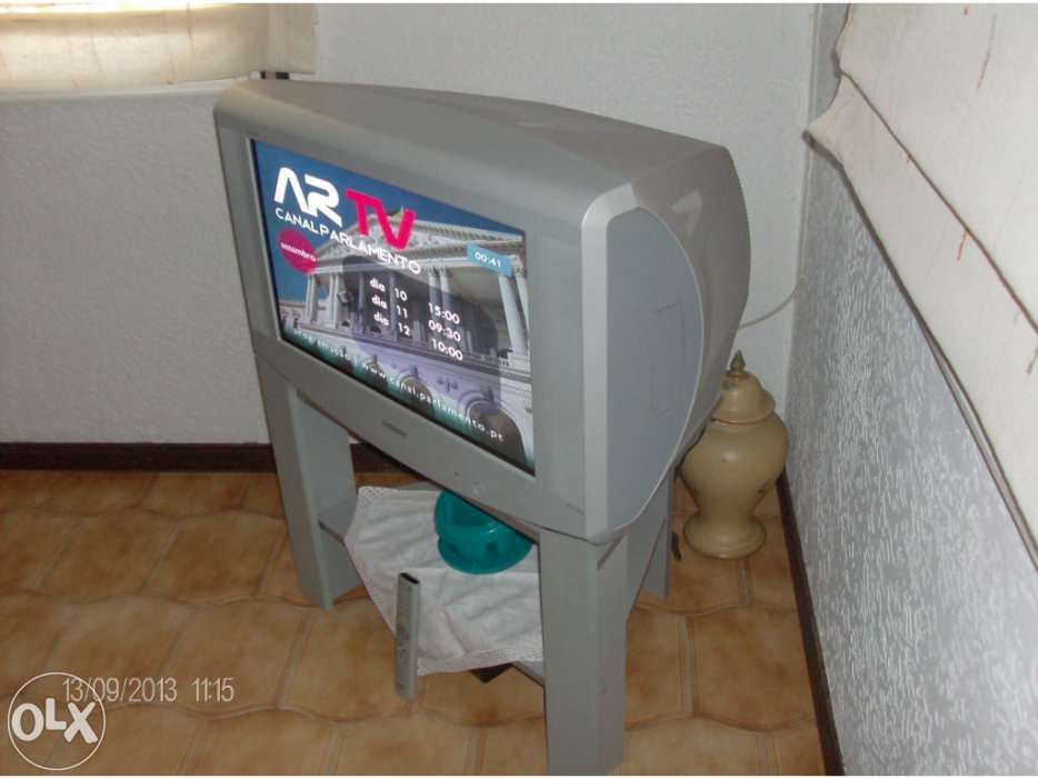 Tv sony triniton com movel