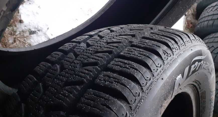 195/65/15--ROADSTONE--2022r--bieznik--5-6mm--opony--WIELOSEZONOWE