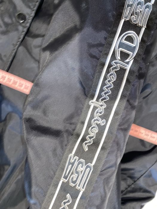 Продам куртку мужскую Champion