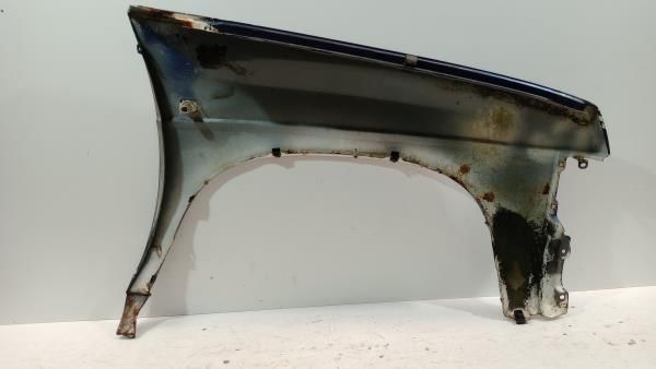 Guarda-lamas esquerdo NISSAN Pick Up II (D21)