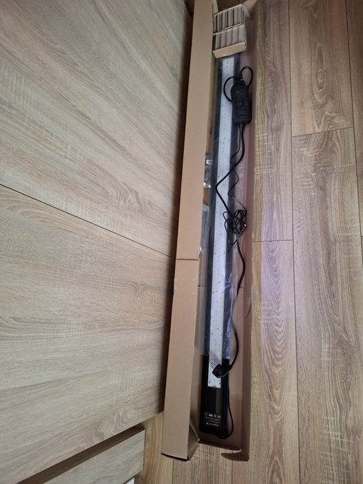Lampa sinkor X pod pokrywe