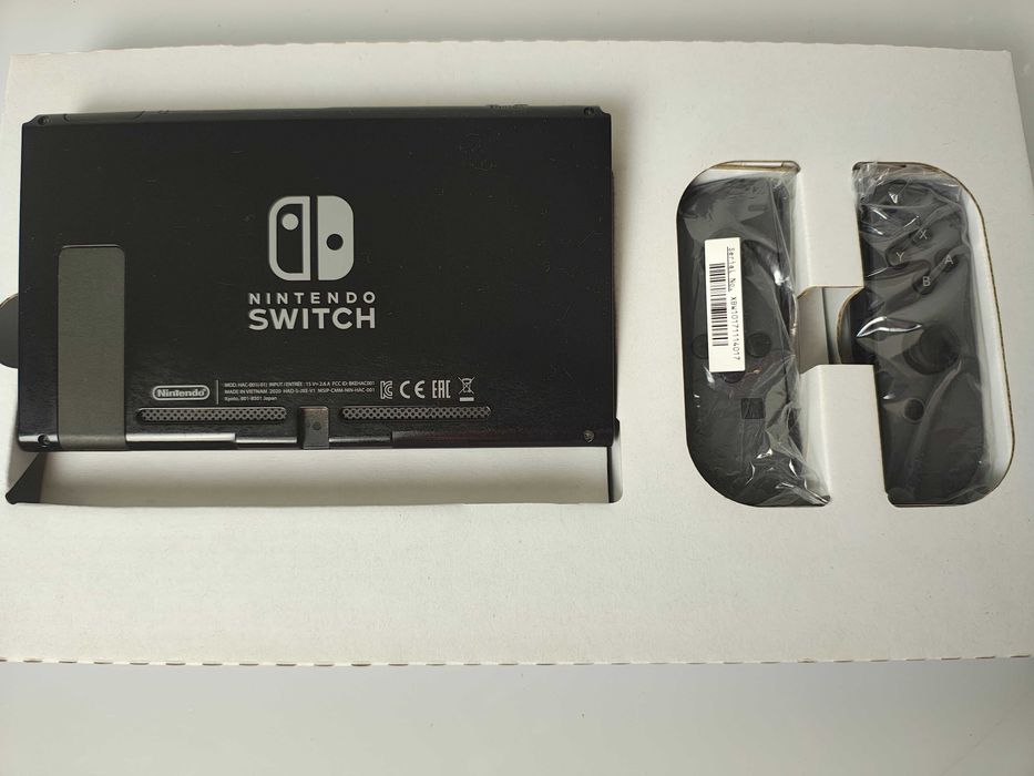 Konsola Nintendo Switch + etui + Super Mario Bross Delux bdb stan