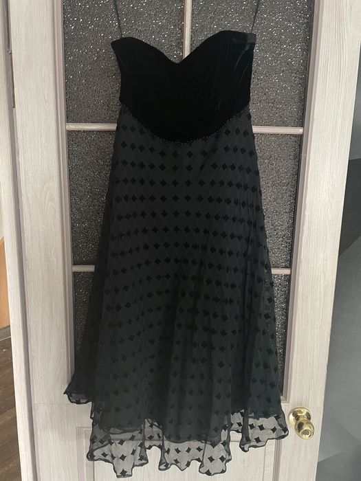 Плаття чорне вечірнє без бретелек