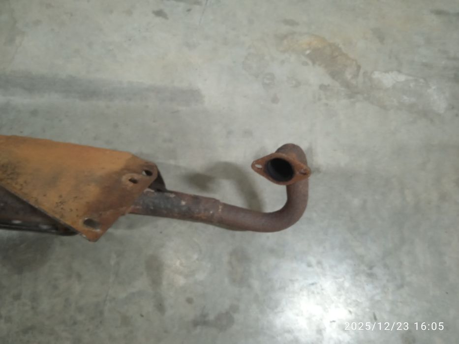 Вихлопна труба  технигаз