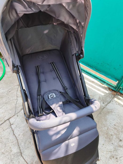 прогулянковий візок kinderkraft trig 3