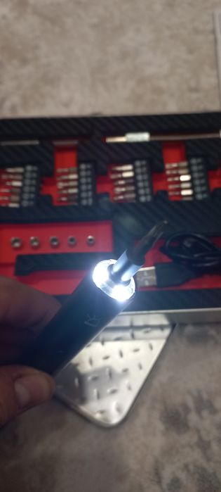 Викрутка акумуляторна з набором біт 39 предметів Yato YT-27930 в кейсі