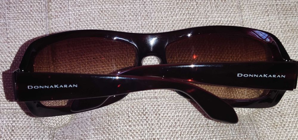 Óculos DKNY Imaculados