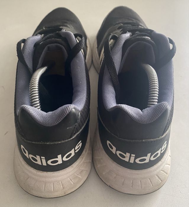 Tenis Adidas em excelente estado
