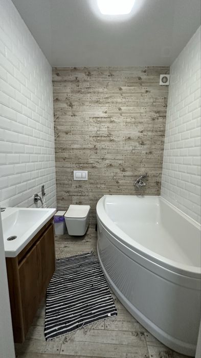 Таунхаус біля центрального парку! Парковка з накриттям!