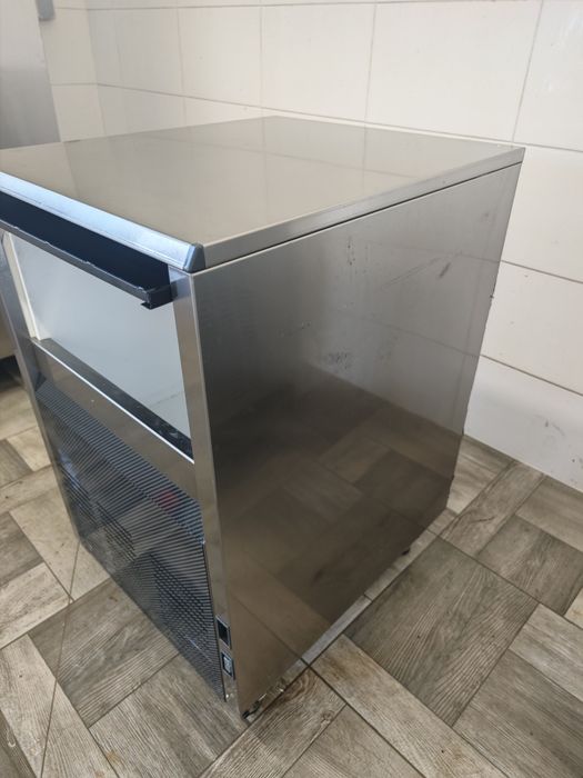 Льодогенератор 40 кг Miegel Італія