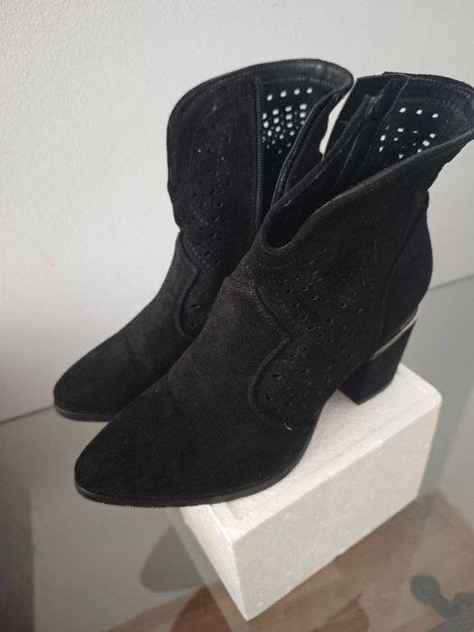 Czarne botki za kostkę