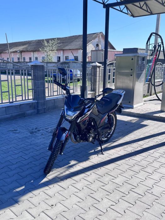 На документах переоформленя на місці ціна договірна