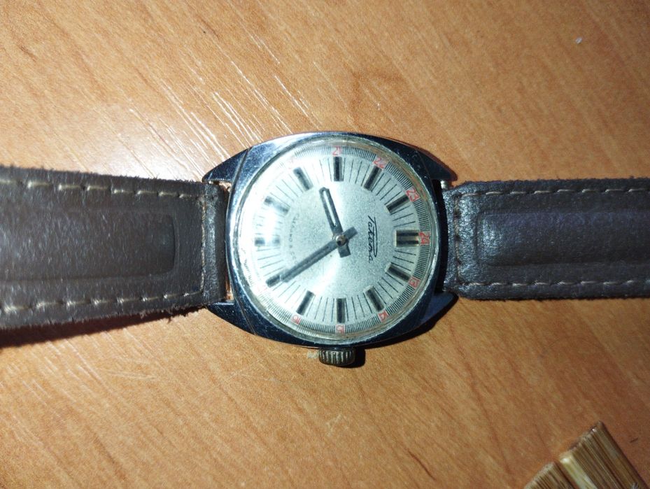 Продам часи часів СССР