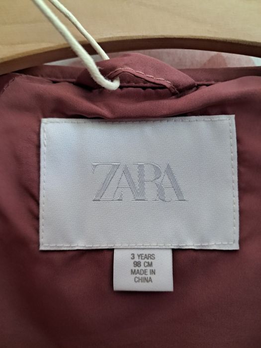 Нейлонова стьобана куртка з квітковим принтом zara 2-3 роки  98см