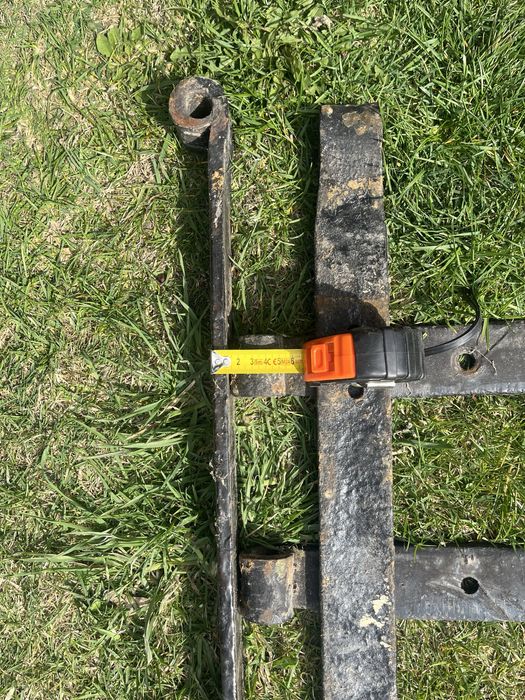 Zawiasy pasowe do bramy