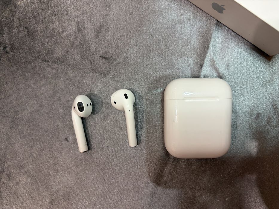 Apple AirPods 2