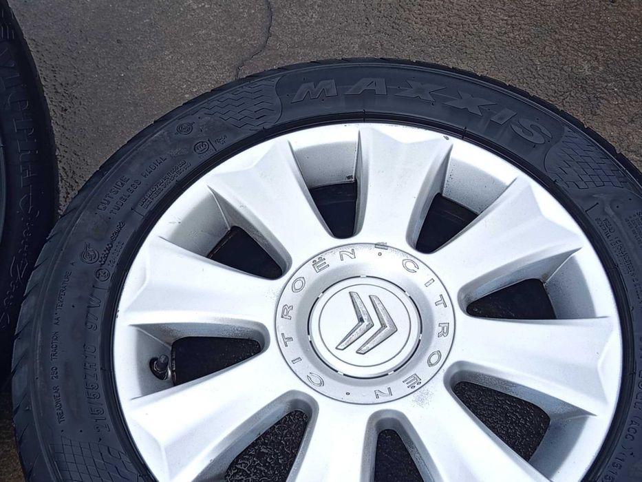 Vendo 4 jantes R16 Citroen C2 VTS com Pneus