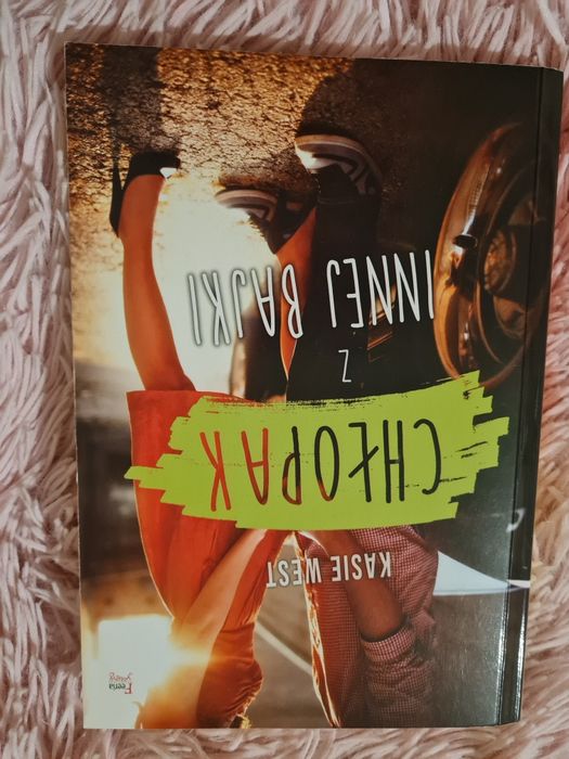 "Chłopak z innej bajki" Kasie West