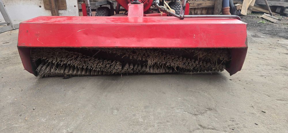 Zamiatarka hydrauliczna k2000