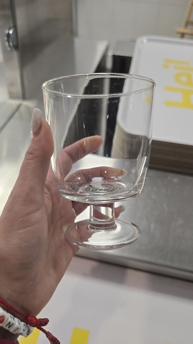 Szklanka z Ikea zajefajna.