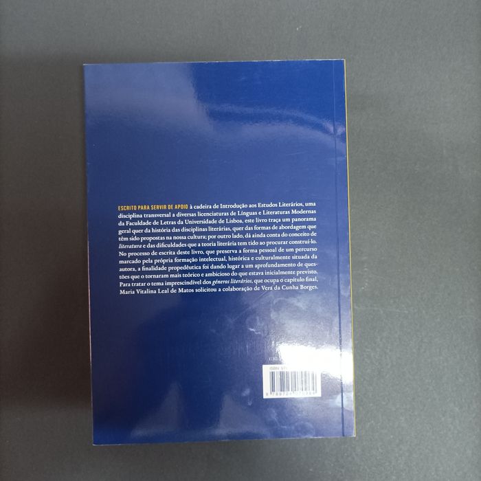 Introdução aos Estudos Literários

de Maria Vitalina Leal de Matos e V