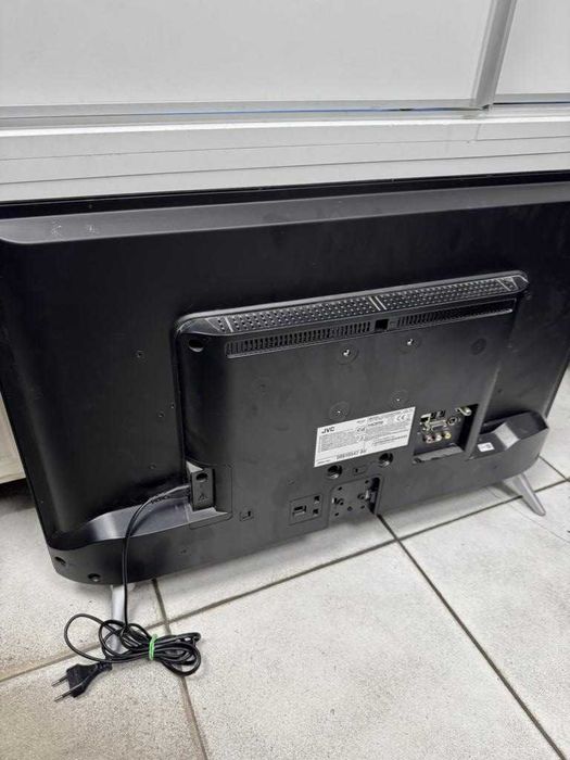 JVC Lt-32VAF5300 Smart Tv + Pilot