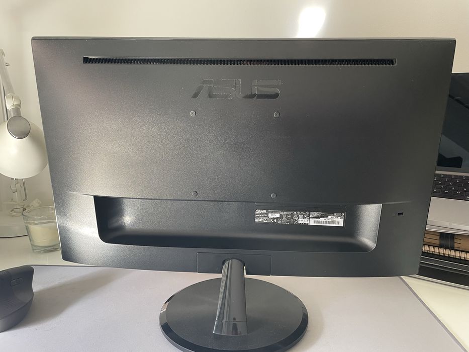Urgente Monitor ASUS VP228TE