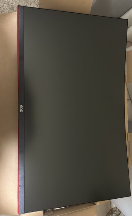 Monitor Gaming AOC 240Hz 0.5ms 31.5” Curvo – Excelente Estado
