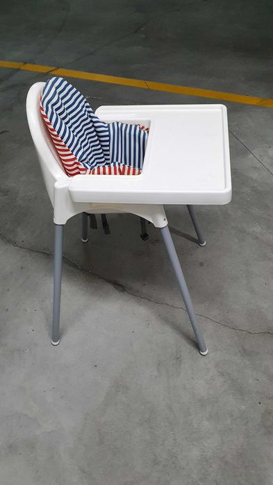 Cadeira de bebé para uso caseiro ou no restaurante