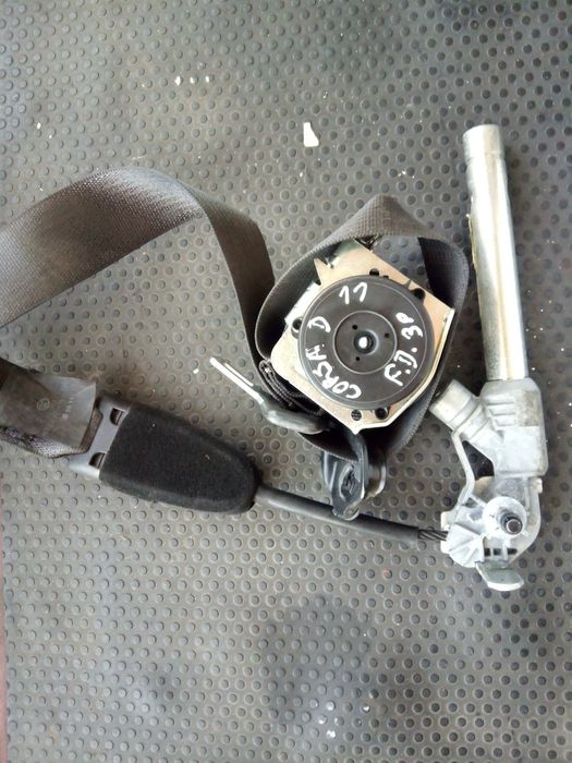 Cinto frente direito OPEL Corsa D