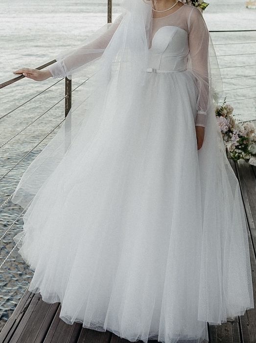 Весільна сукня