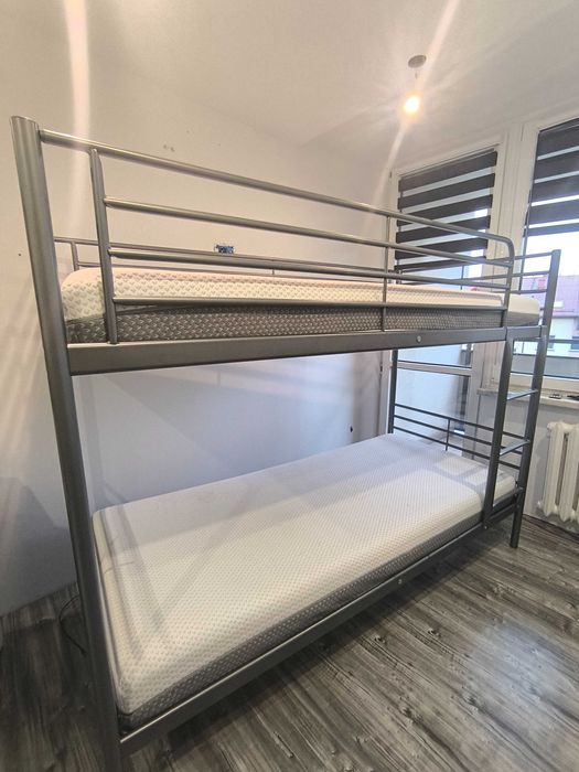 Łóżko piętrowe SVARTA Ikea bez materaców