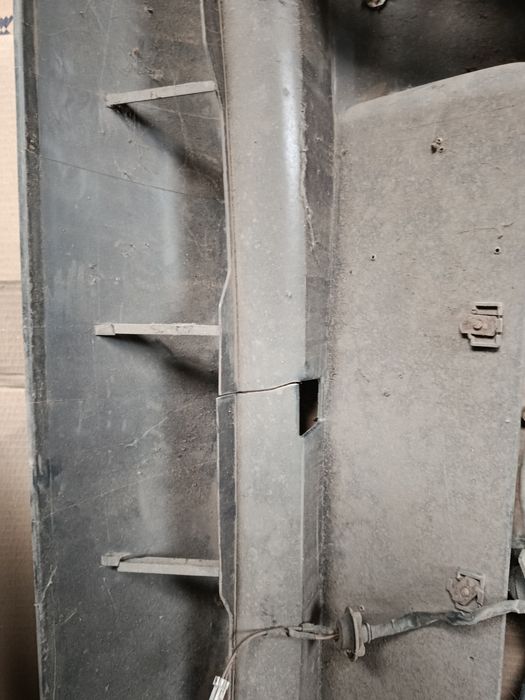 Бампер задний на Мазда 323ф