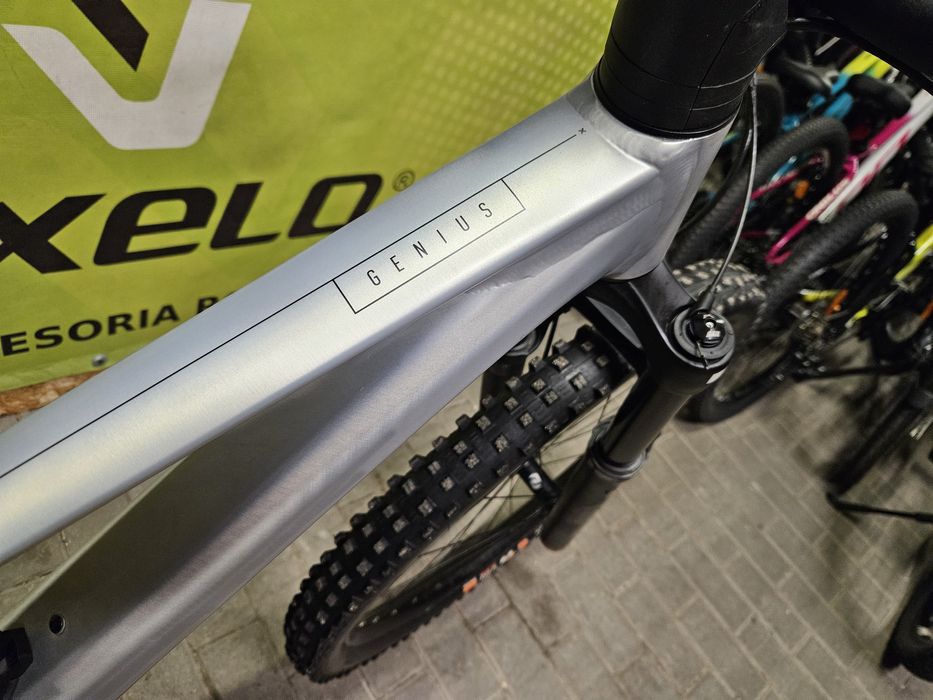 Scott Genius rower trail full mtb marzocchi