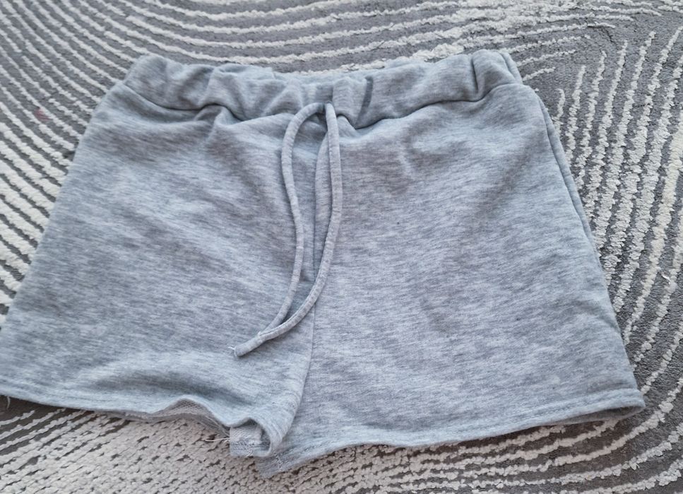 Szorty,dresowe,szare." Boohoo".