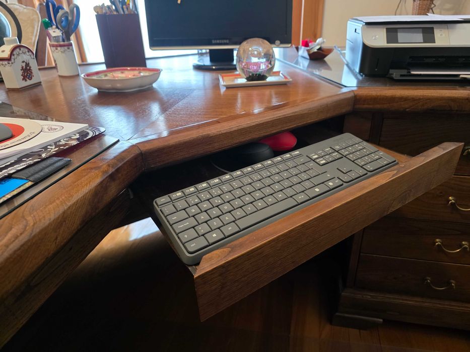 Secretária  para escritorio