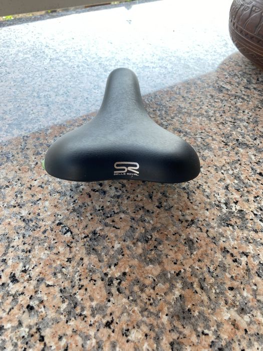 Selim novo sem qualquer tipo de uso