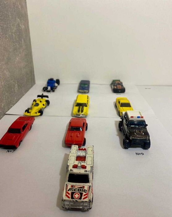 Hot Wheels — (10 моделей) одним лотом
