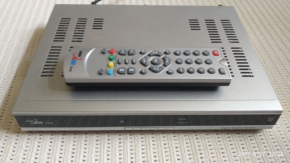 Спутниковый тюнер Cosmo Sat CS-7410