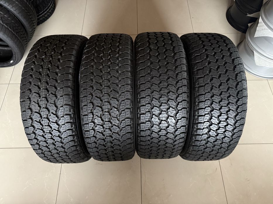 Шини всесезонні 255/60/20 Goodyear Adventure Kevlar 255/60r20