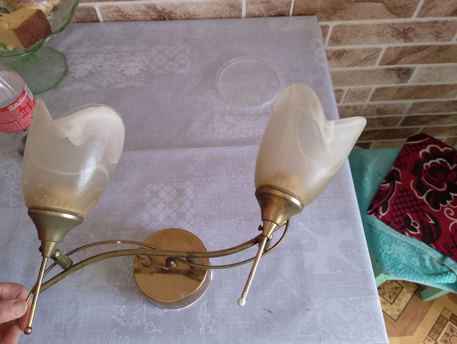 Люстра потолочна та на стінна