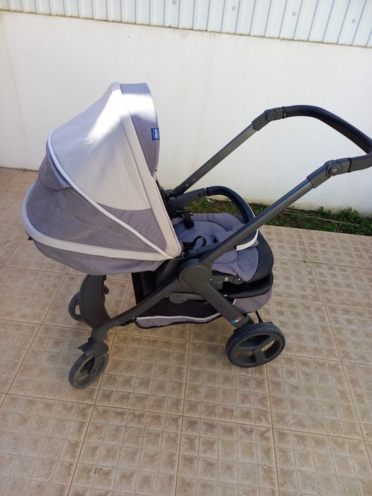 Carrinho e Alcofa Chicco