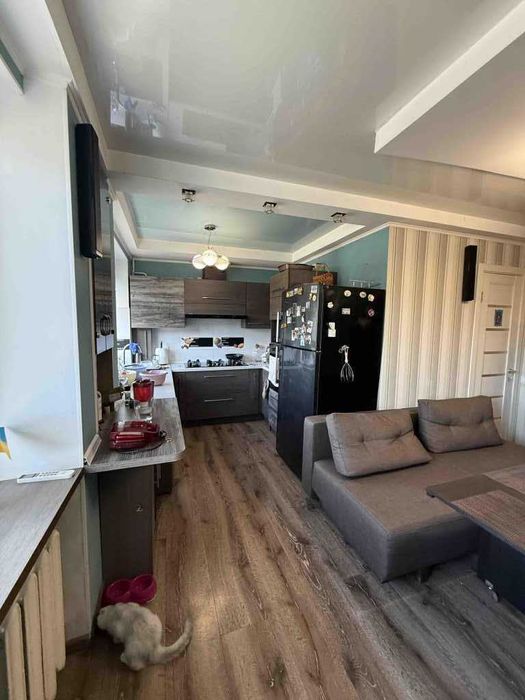 Простора 3к квартира 72м2, поверх 3/5, ЦЕГЛА, Центр