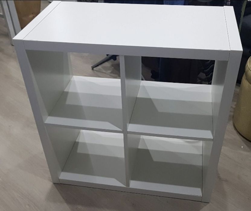 Estante Branca  4 cubos